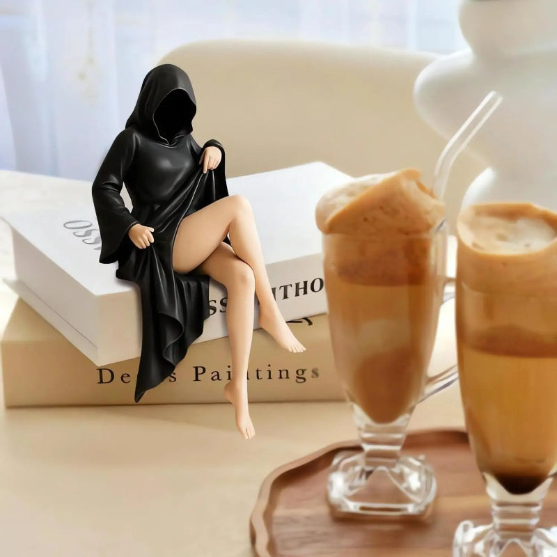 Miniatura: Escultura gótica Rainha de Manto Preto — detalhe 4