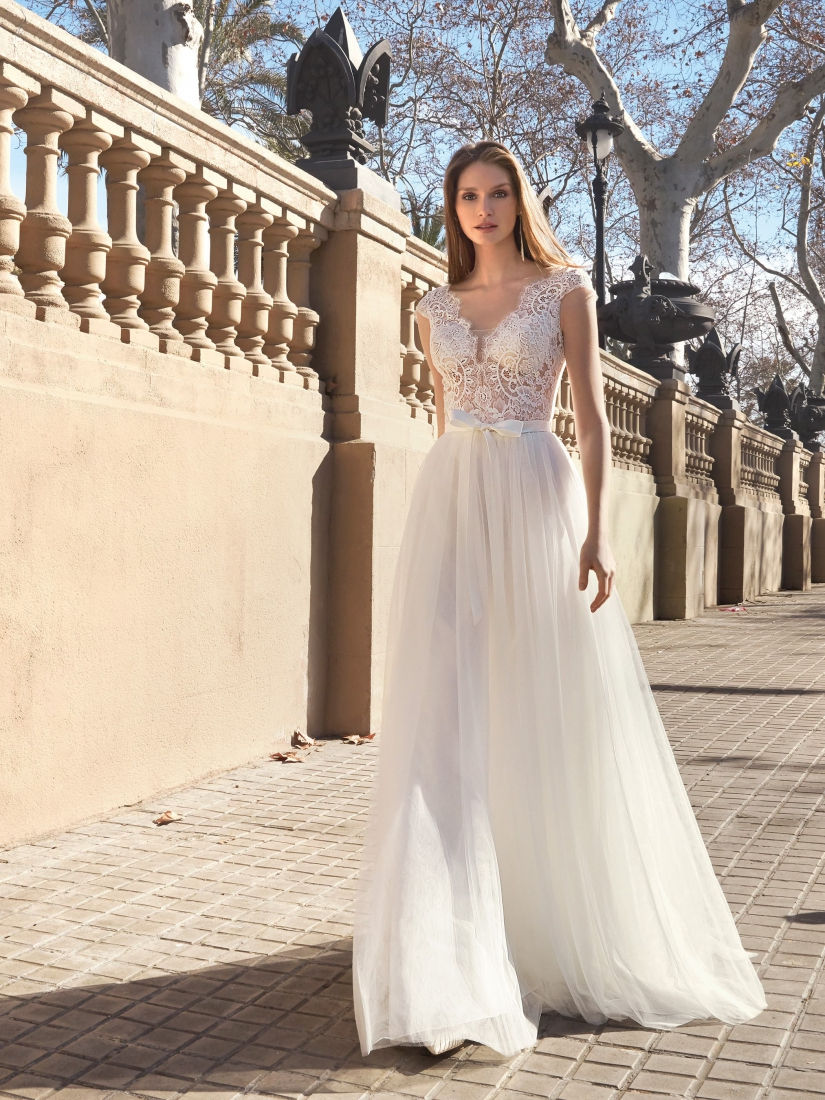 Miniatura: 5614 - Vestido de Novia - Fara Sposa
