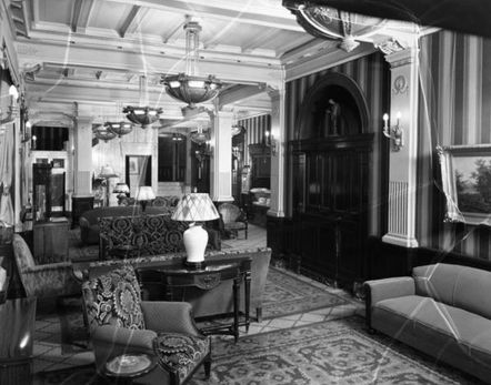 lobby1.JPG