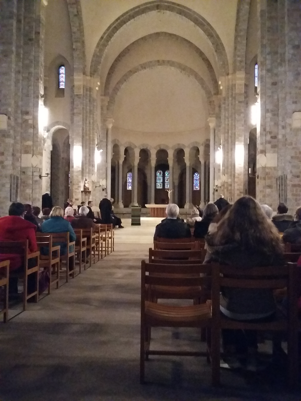 Les monastères, la règle et l’espace intérieur