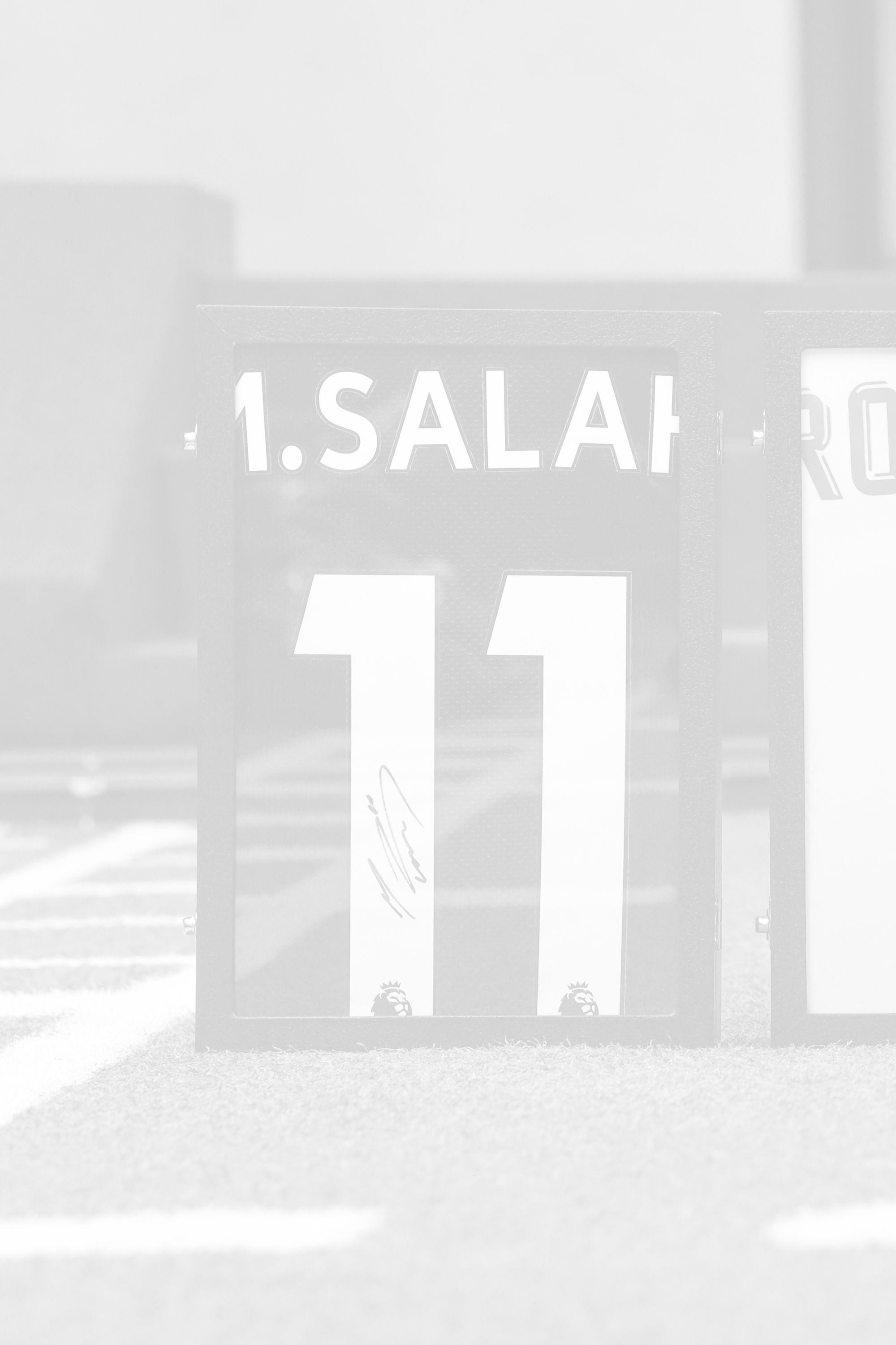 Salah - Liverpool 2019/2020 drakt med autograf signert av Salah