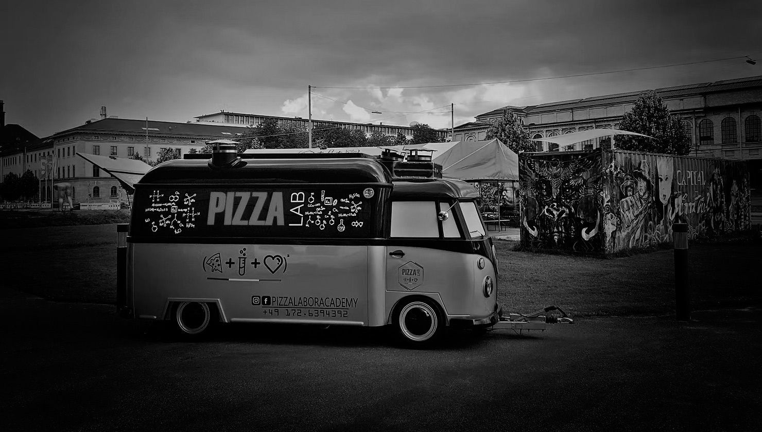 Foodtruck-Trattoria-Muenchen-Pizza.jpg