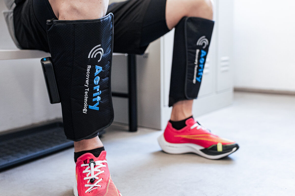 AERIFY FLY Limfodrenāžas apakšstilbiem, ar siltumu