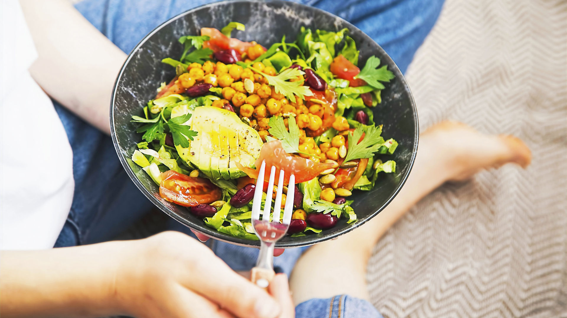 Chickpea and green salad 2