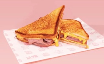 jambon toasted sandwich with vegan cheese 