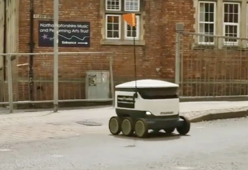 Starship Technologies delivery robot 