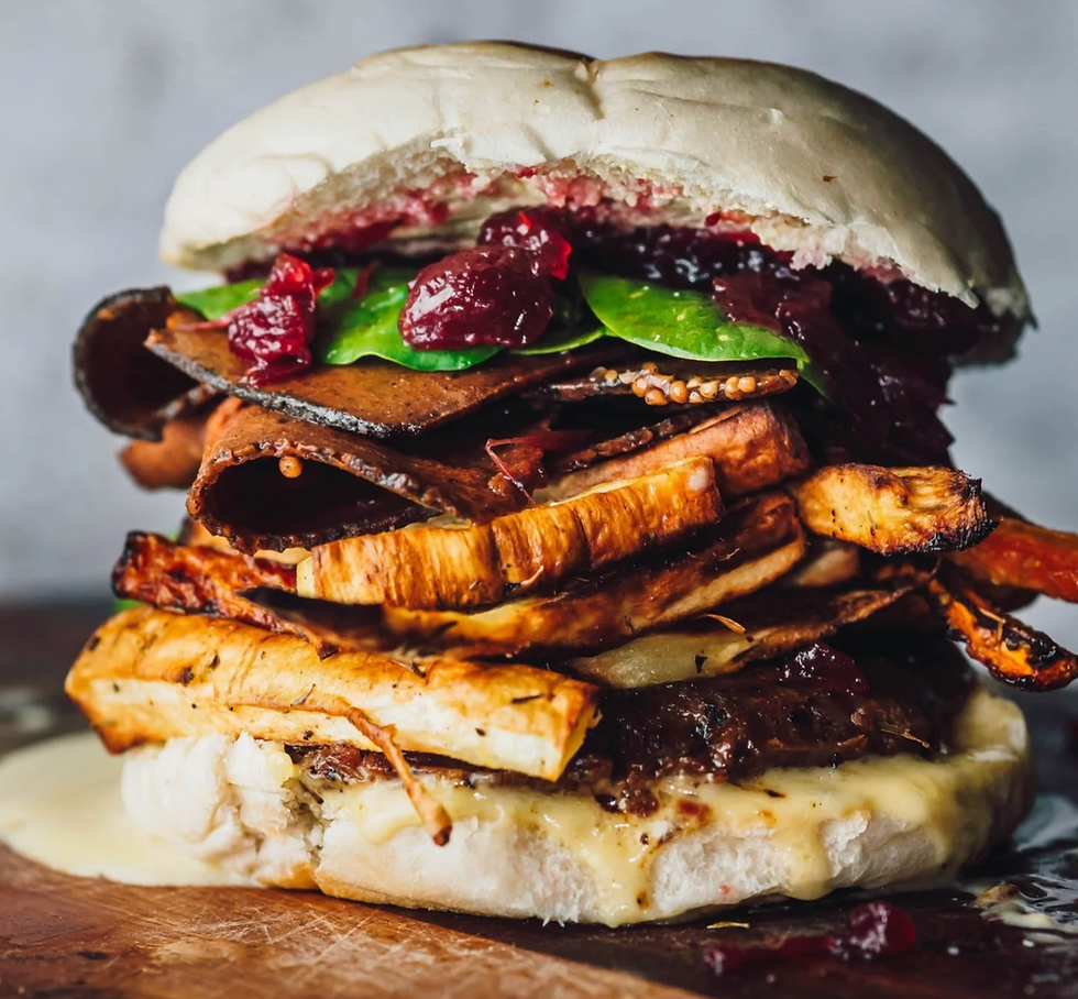 Sgaia Foods - Hero burger with sliced plant-based meat