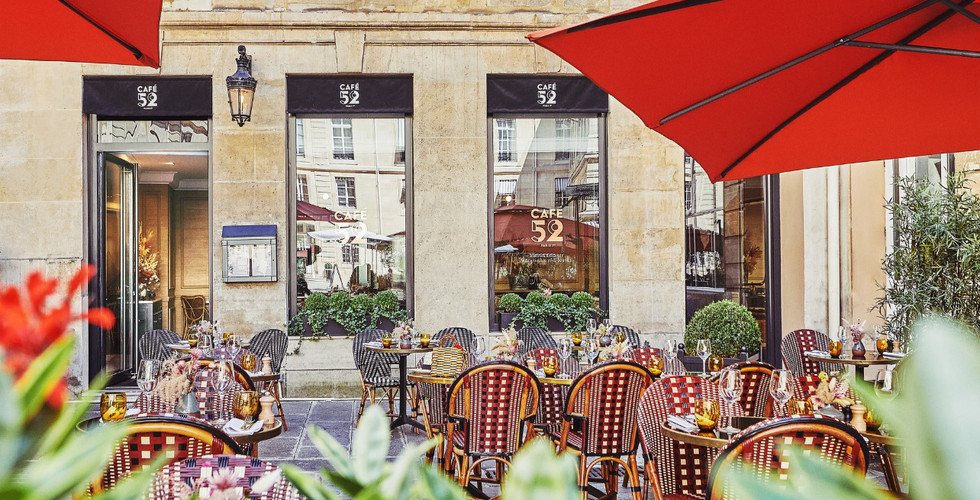 Cafe52- Grand Hotel du Palais Royal - Various Slides.