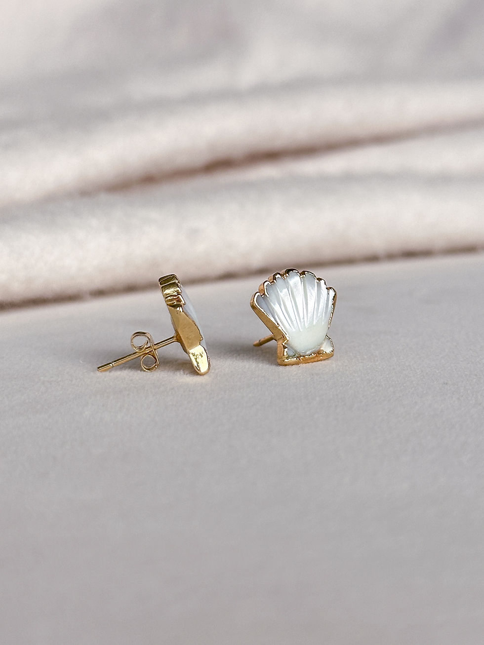 Thumbnail: Shell Shaped Studs