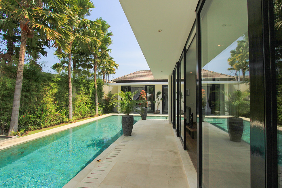 Thumbnail: Double V, Bali
