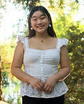 Maggie Lu Headshot.jpg