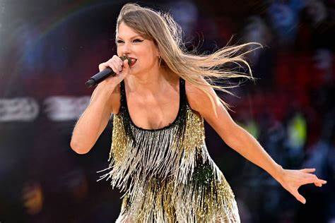 Taylor Swift Takes Liverpool