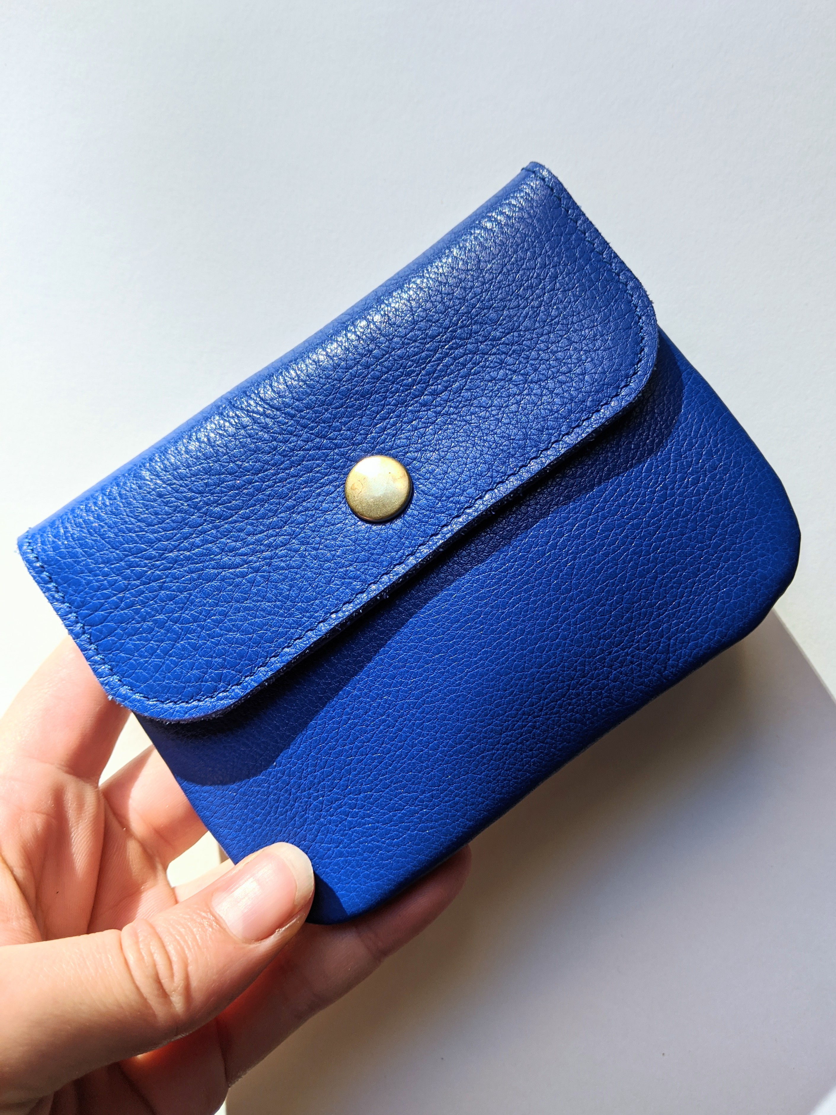 Porte-monnaie carte d'identité à rabat bleu électrique