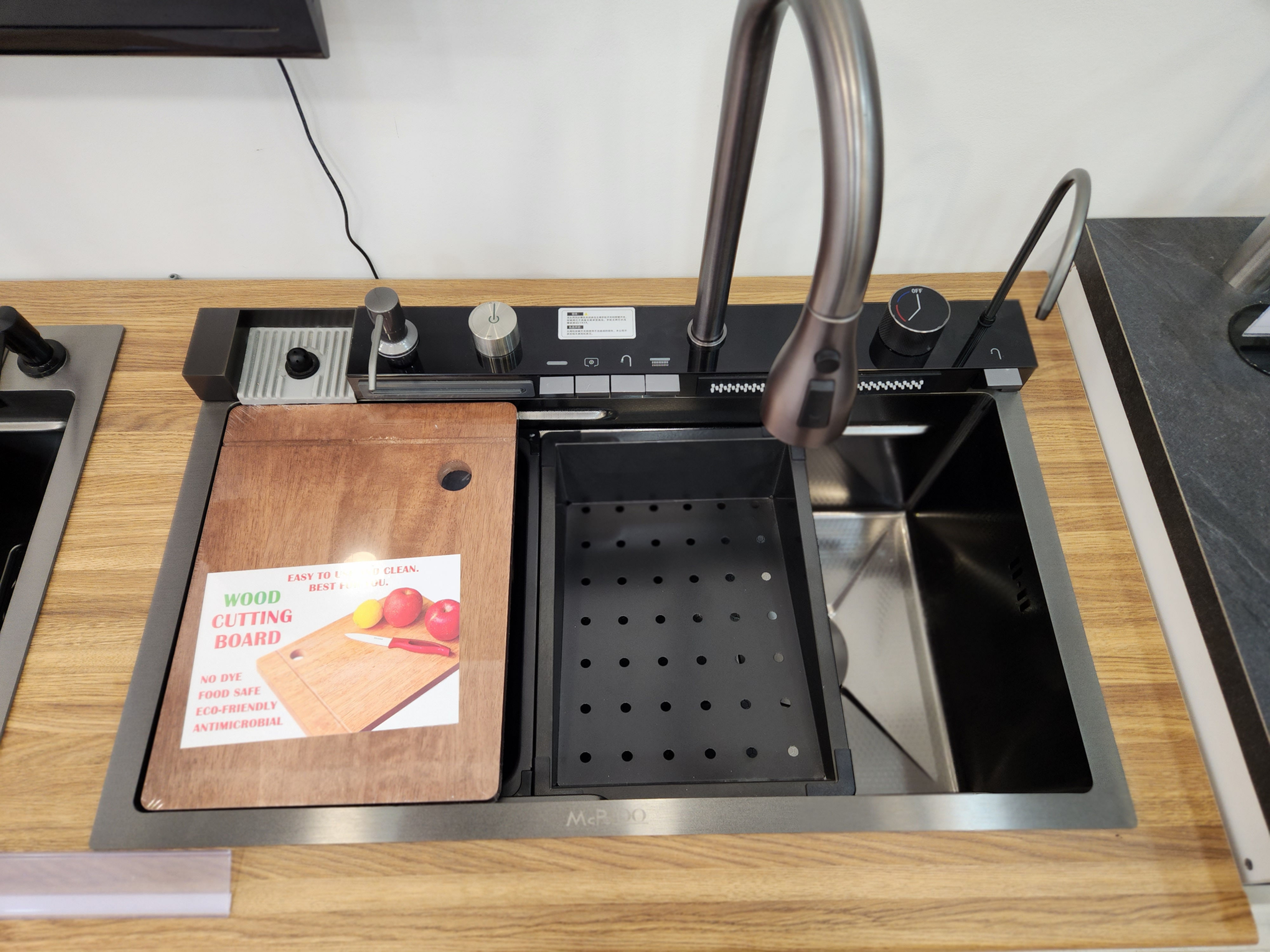 Multifunctional sink