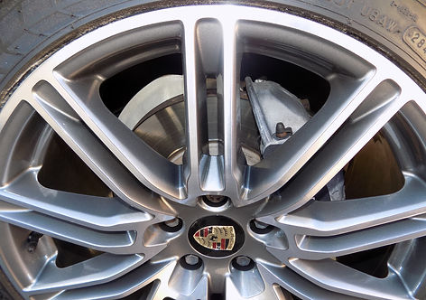 Diamond cut Porsche wheel