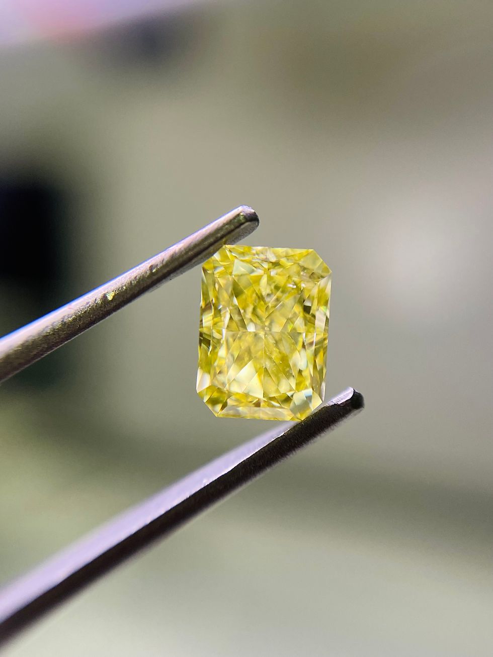 0.70 ct, Radiant Shape, Fancy Intense Yellow, SI1 Clarity-GIA Certified-JDB1083