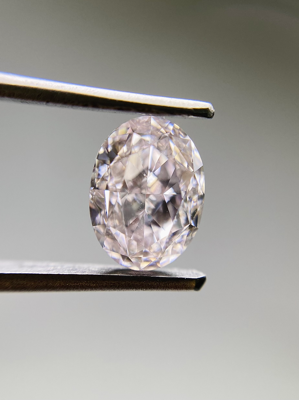 1.00 carat, Oval Shape , Light Pink, VS2 Clarity-GIA Certified-JD1728