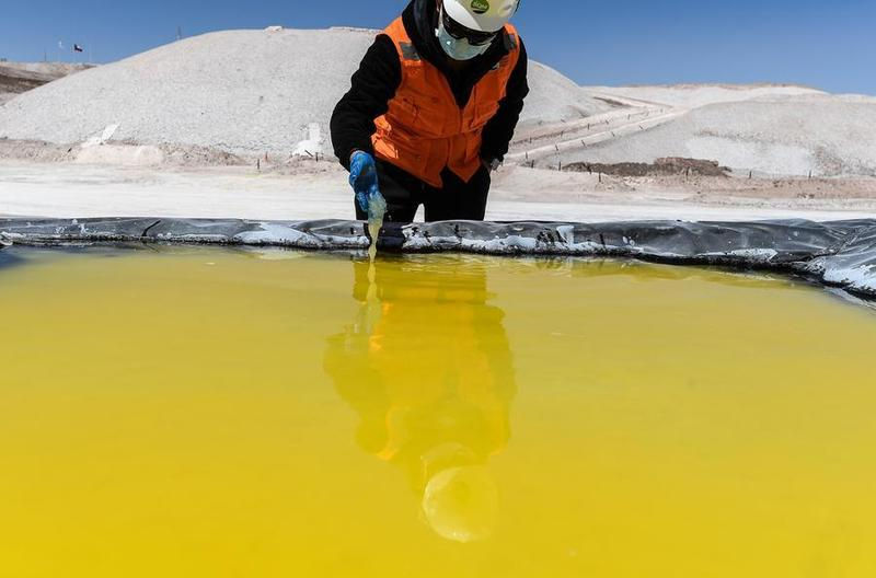 Chile es el tercer productor mundial de litio y primer exportador de carbonato e hidróxido