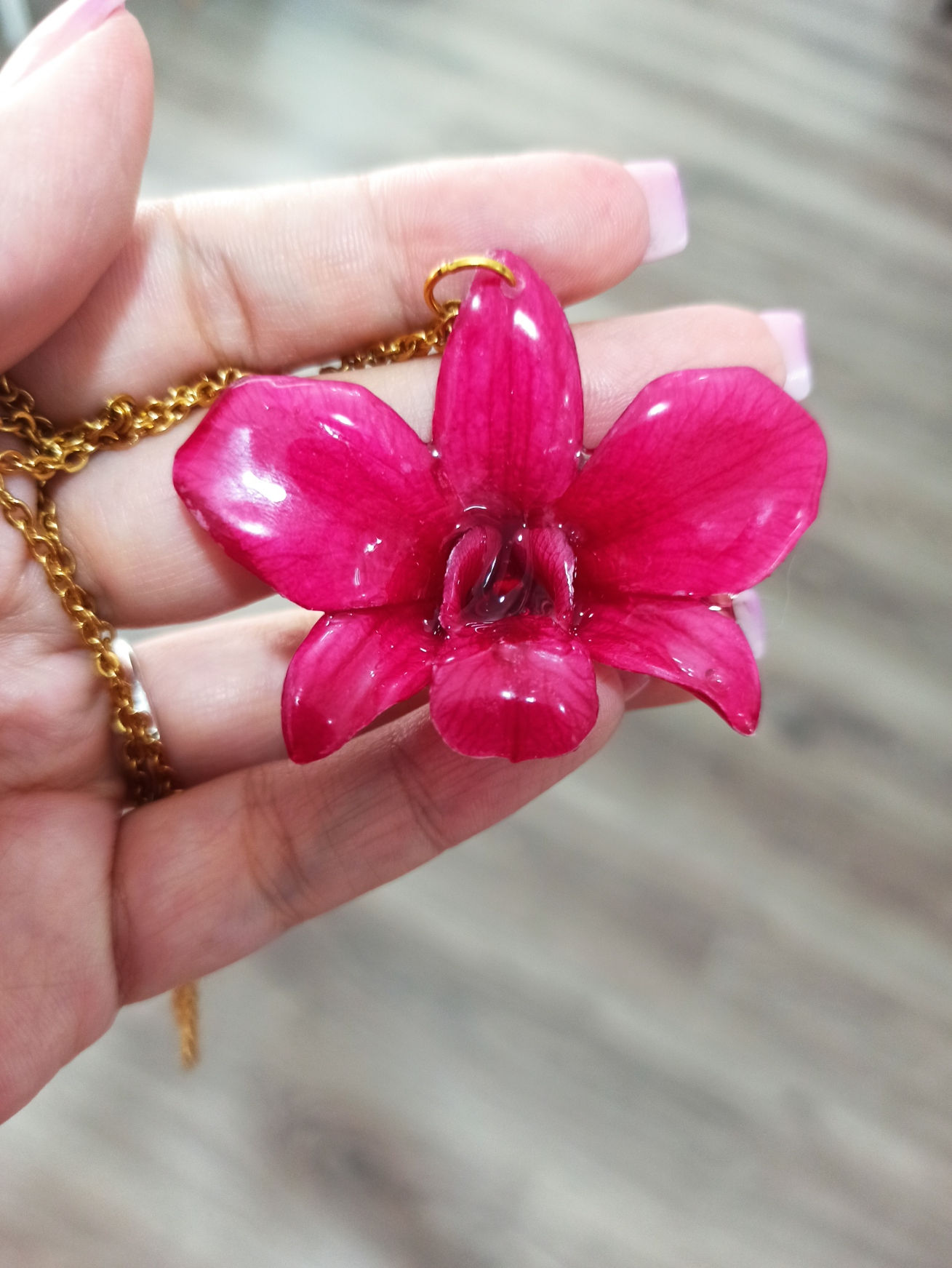 Collar de Orquídea Magenta 001