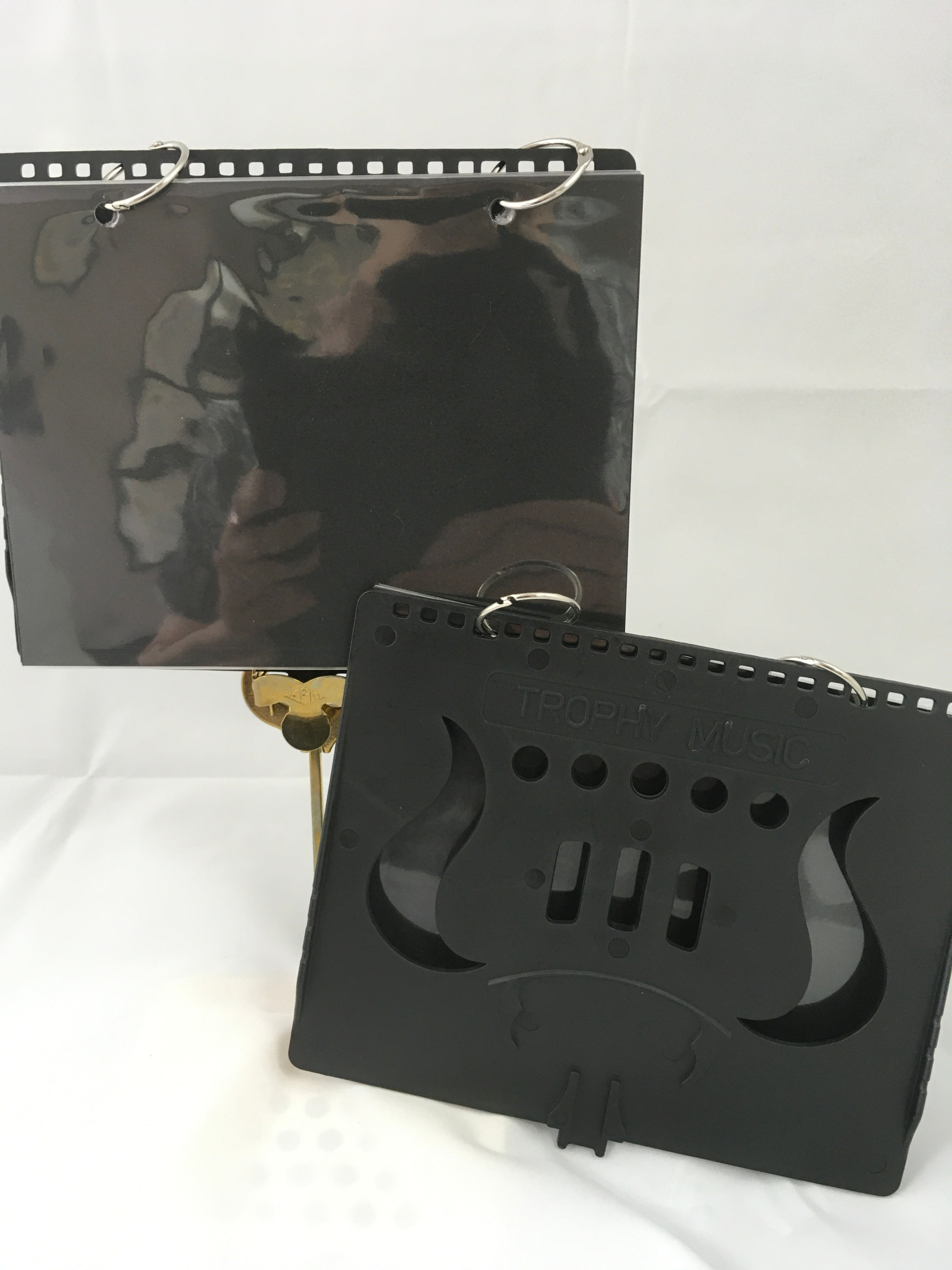 APM Marching Lyre Flip Folders & Windows