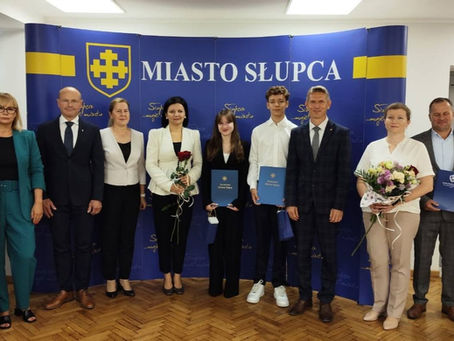 Najlepsi absolwenci słupeckich podstawówek nagrodzeni