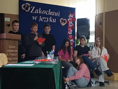 W języku polskim można się zakochać. Wyjątkowy Dzień Języka Ojczystego w szkole w Kowalewie Opactwie