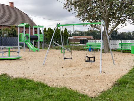 Pięć placów zabaw w gminie Strzałkowo przeszło modernizację