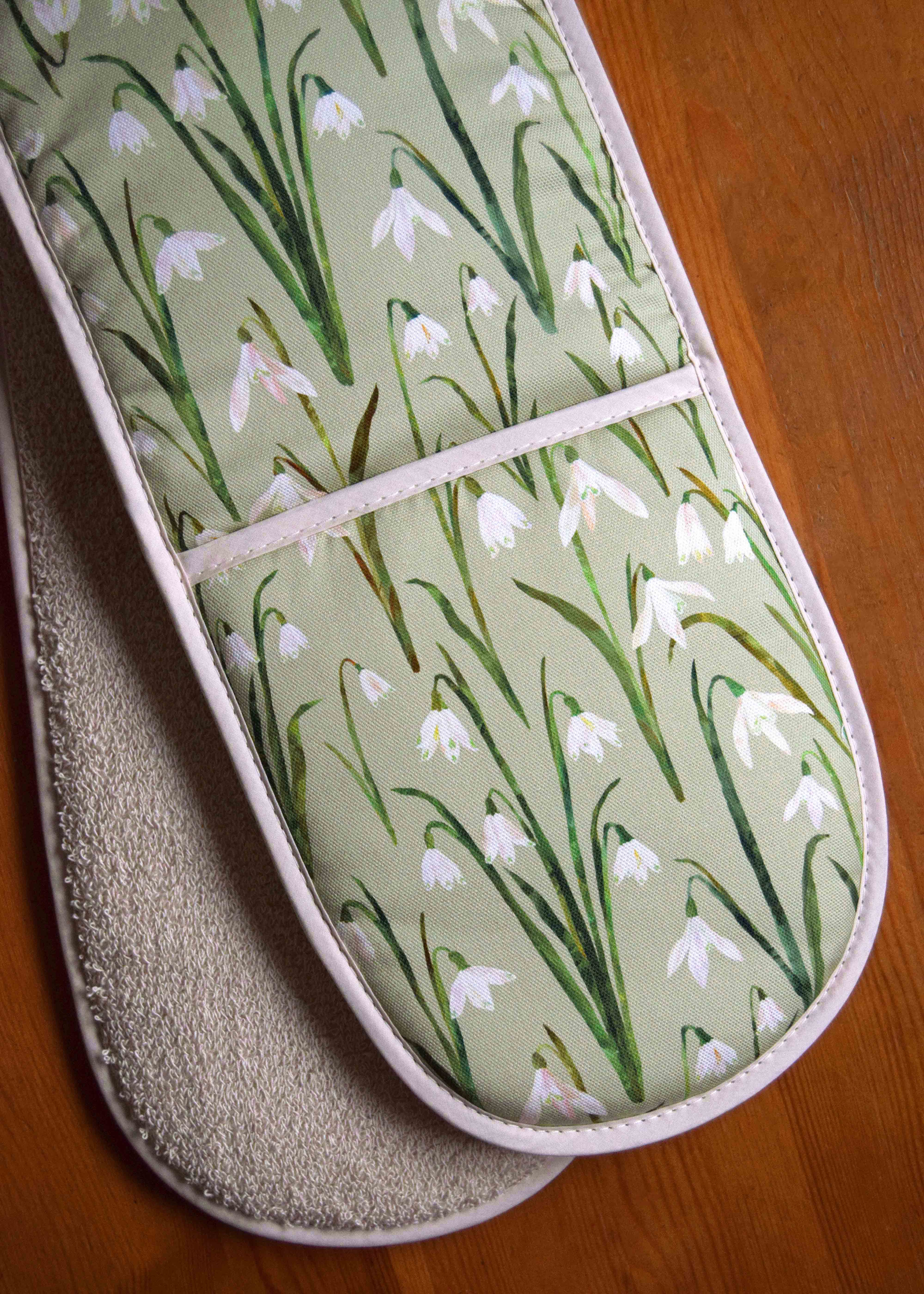 Snowdrops Oven Gloves