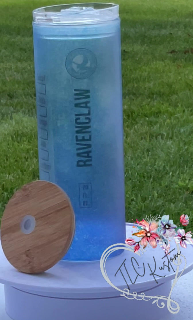 Thumbnail: 20oz Glass Tumbler Glow-in-the-Dark - Ravenclaw