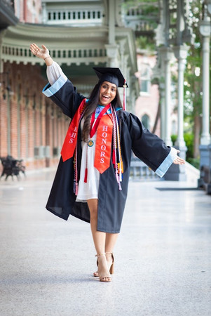 Graduation Professional Photoshoot Session Photo Portrait Service