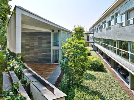 La importancia de las áreas verdes en las infraestructuras modernas.