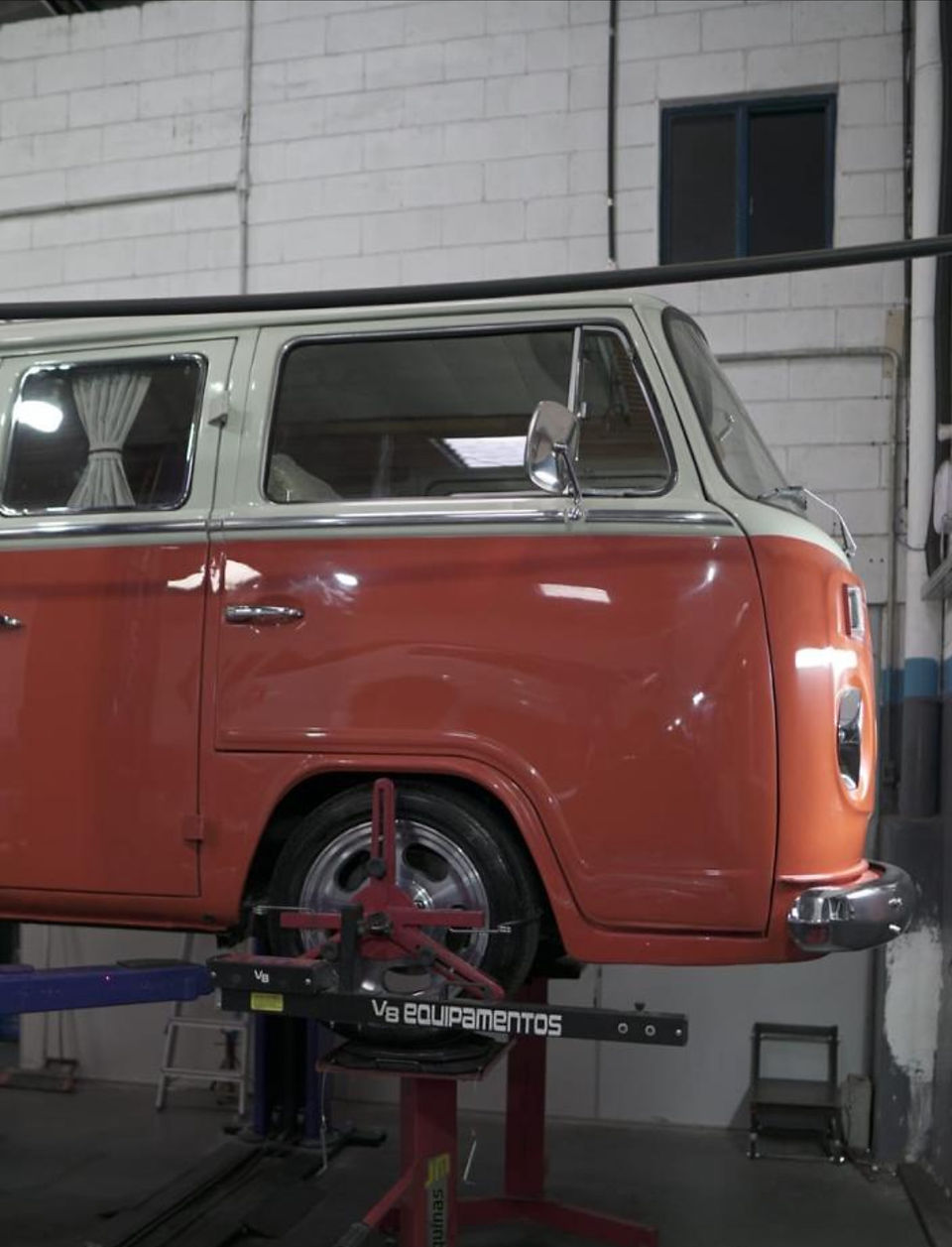 alignment of orange acerola bus
