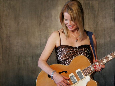 Peggy James presenta “Till I Turn Blue”