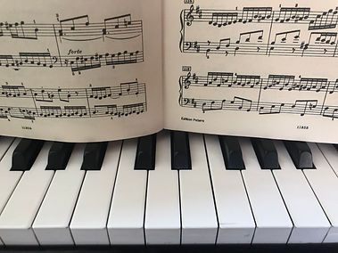 PianoKeys&Music.jpeg