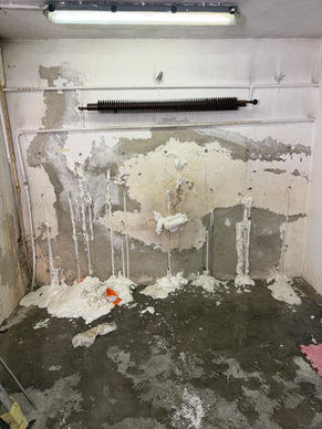 Applicazione resina idroespansiva in cantina con infiltrazioni Lombardia
