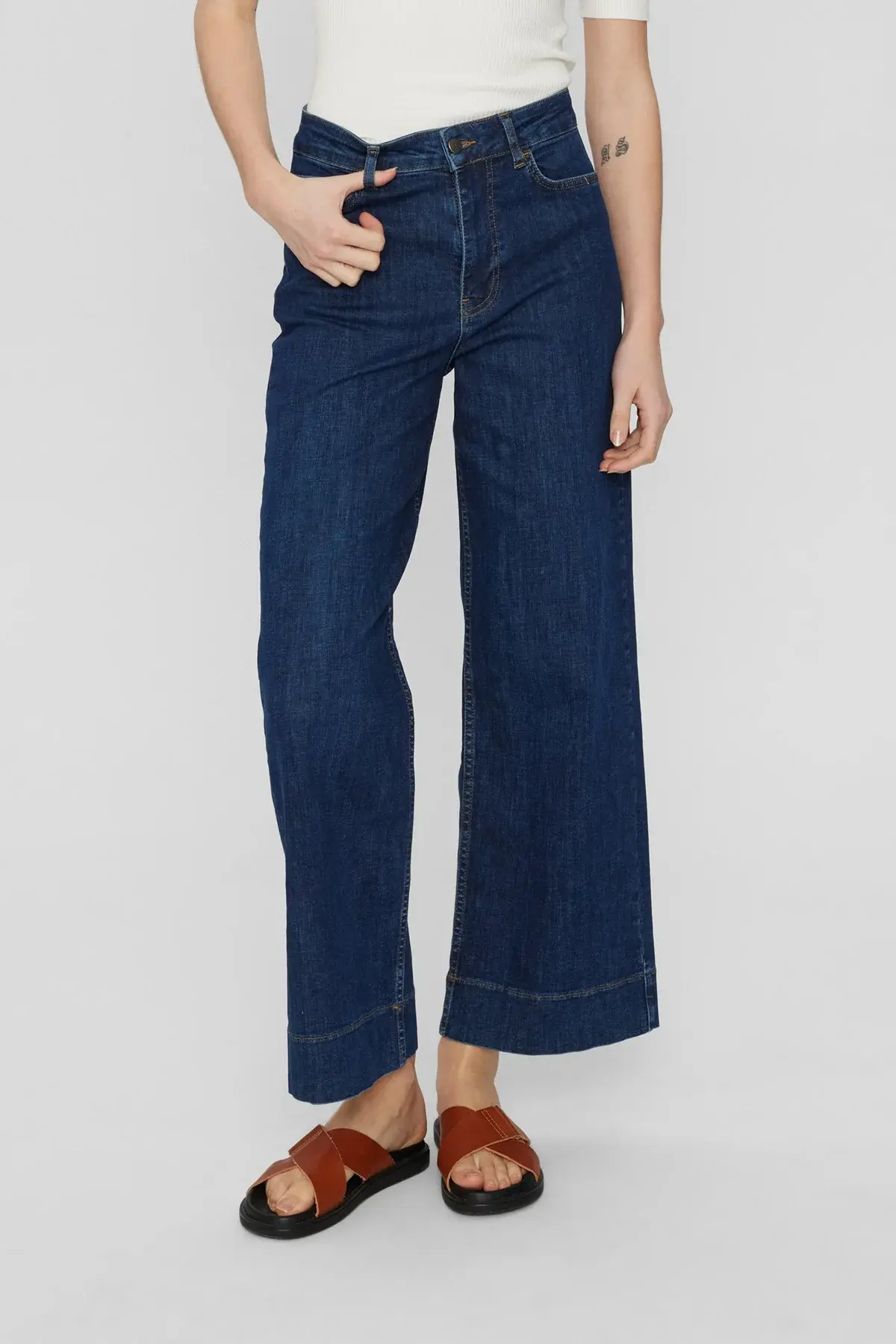 NUMPH - NUPARIS CROPPED JEANS - DARK BLUE