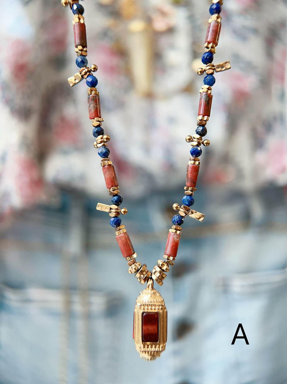 Thumbnail: Collier - Habaha - Pierres perlés prisme