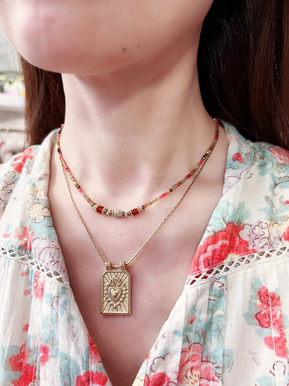 Thumbnail: Collier - HABAHA - fil perlé 3 cubes