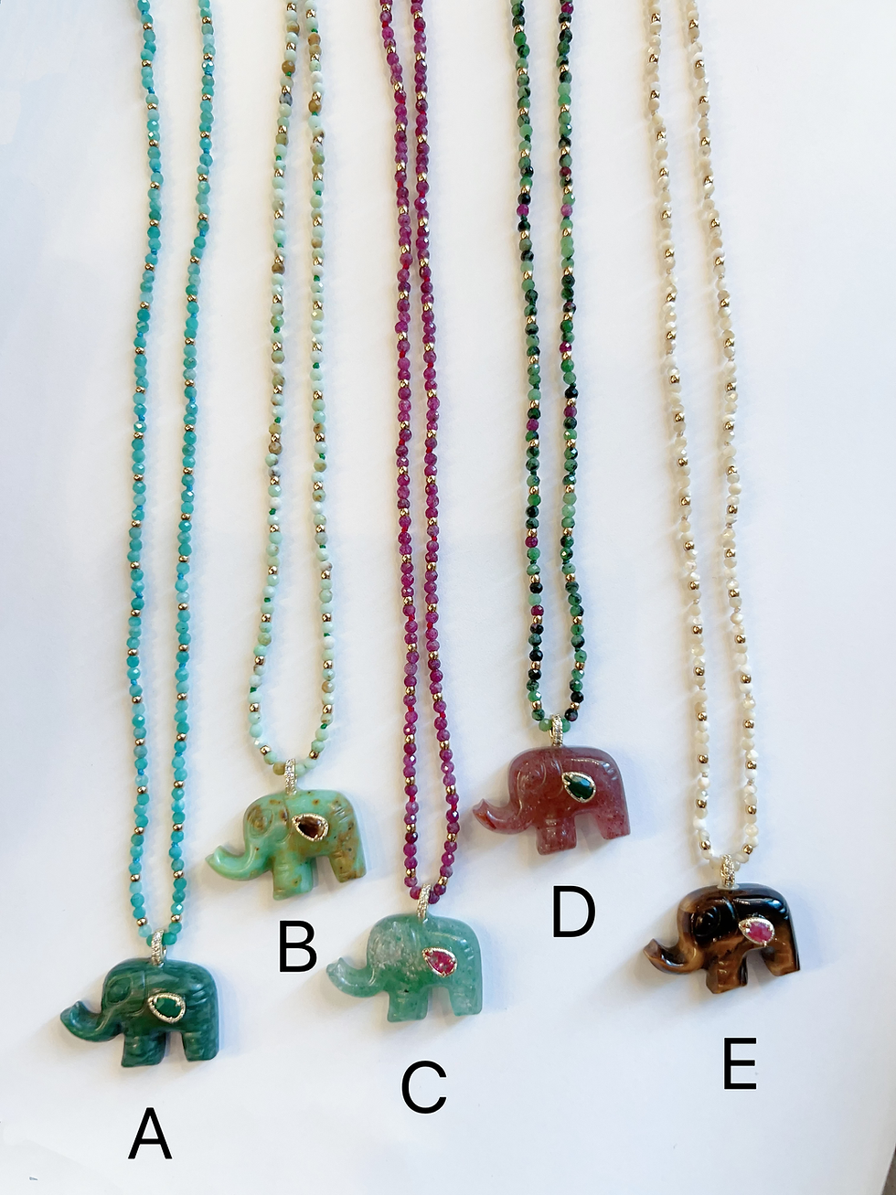 Thumbnail: Collier HABAHA - fil perlé pendentif éléphant