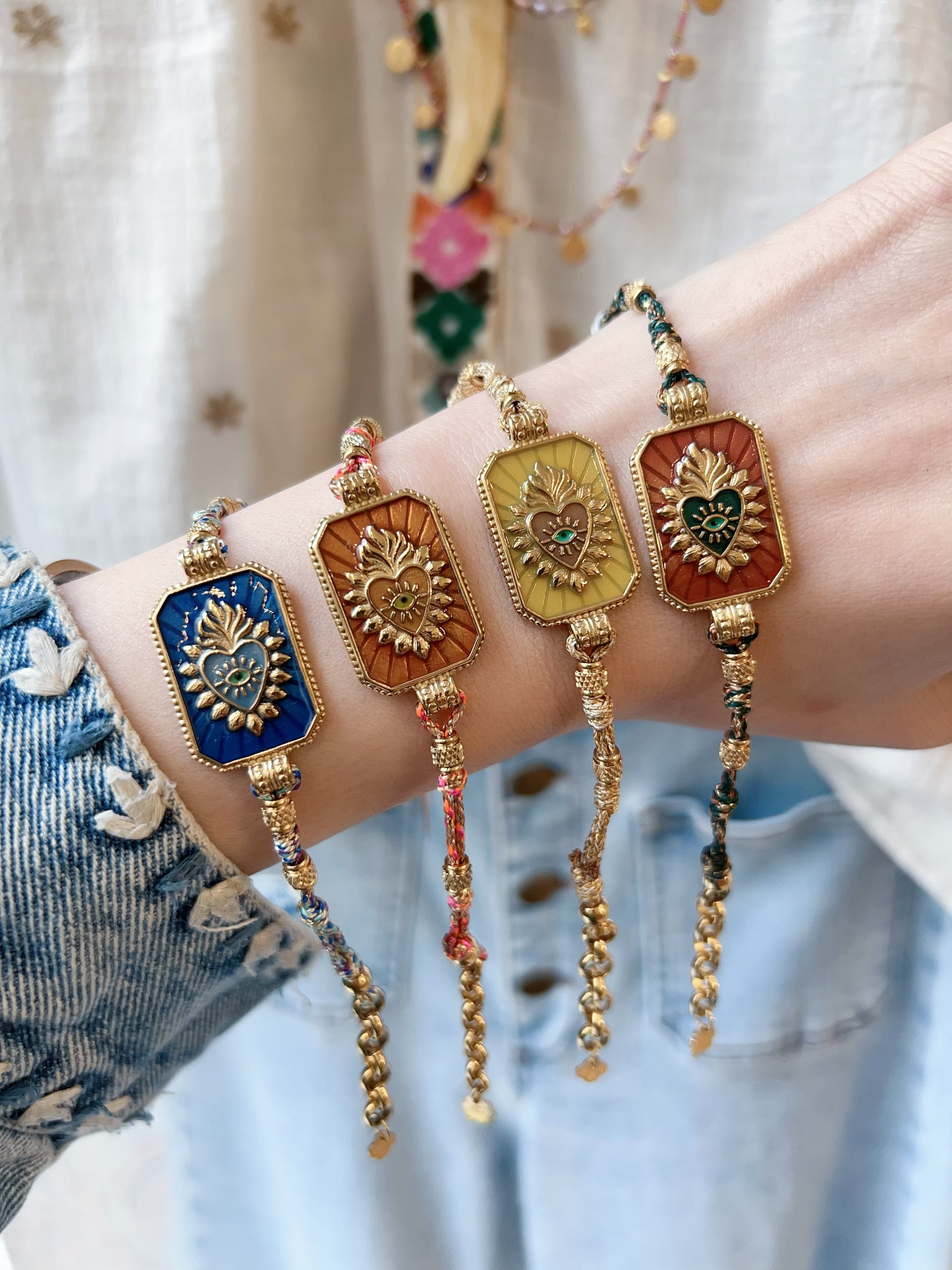 Bracelet HABAHA - cordon tressé plaque coeur oeil