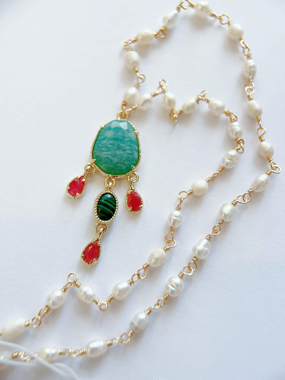 Thumbnail: Collier HABAHA - chaine perles d'eau pendentif Amazonite/Malachite/Tourmaline