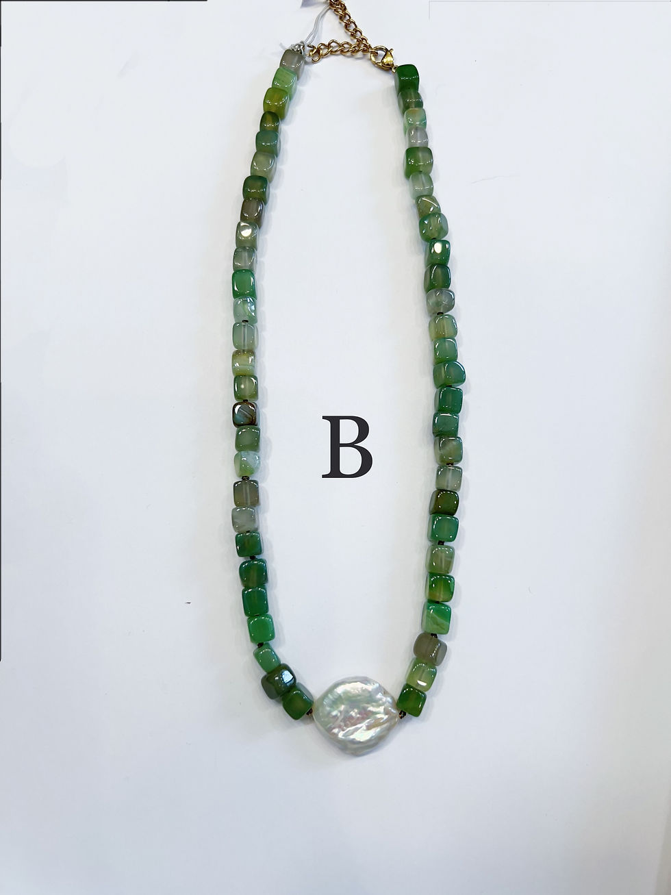 Thumbnail: Collier HABAHA  - carré pierres perle d'eau plat