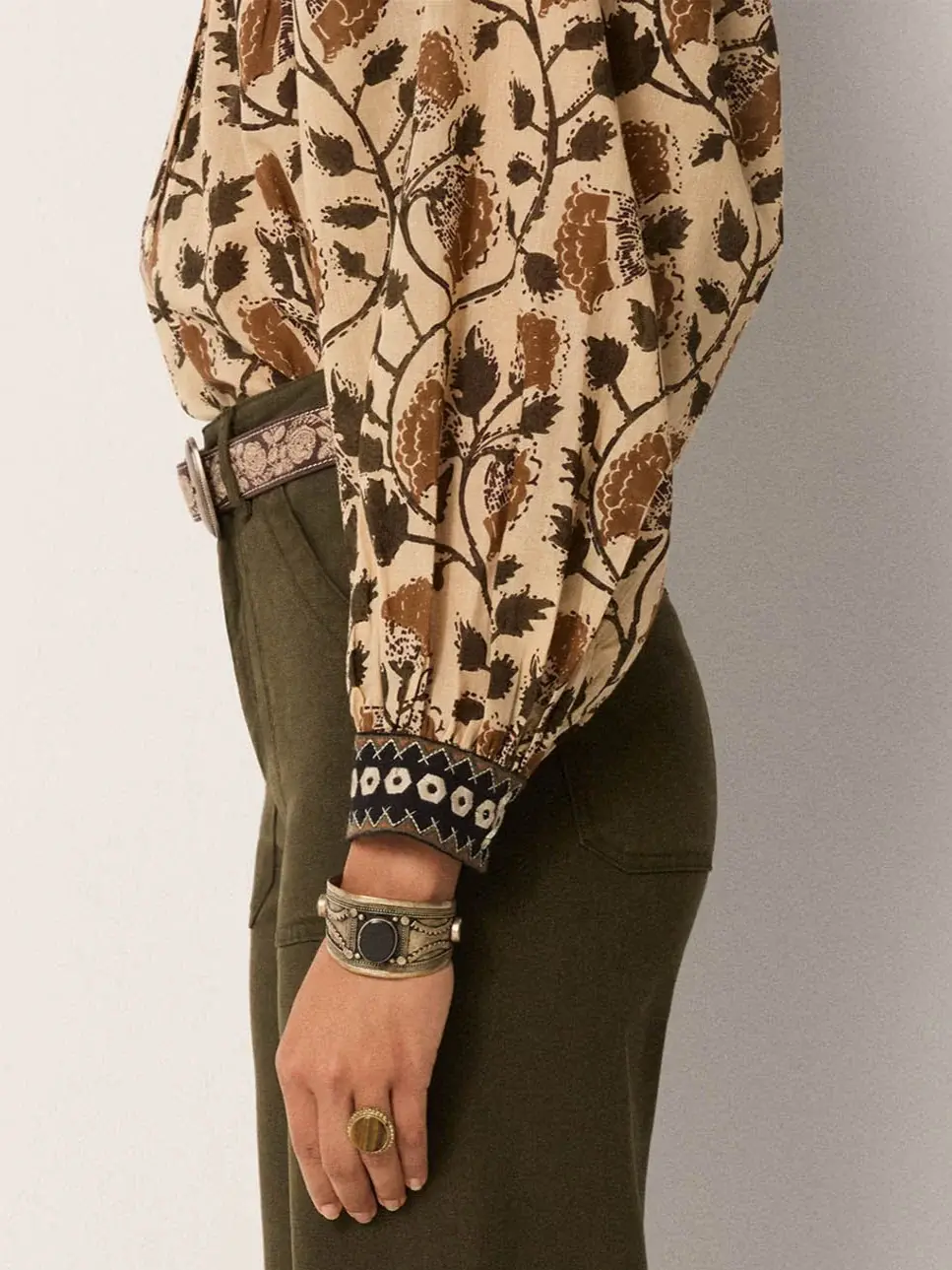 Thumbnail: Maison Hotel - Amelia Blouse - Khaki Forest