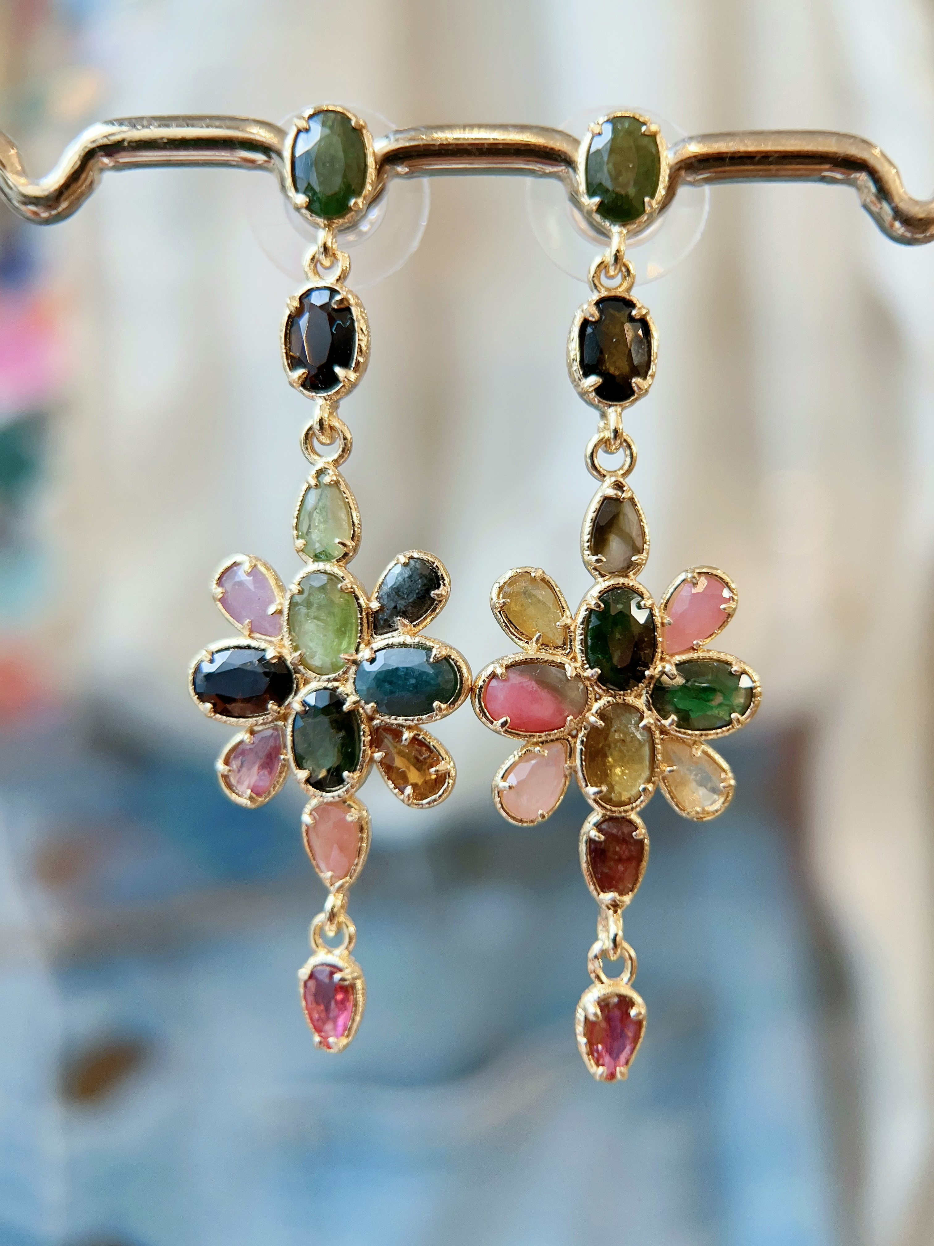 Boucles d'oreilles HABAHA - pendante fleur tourmaline A