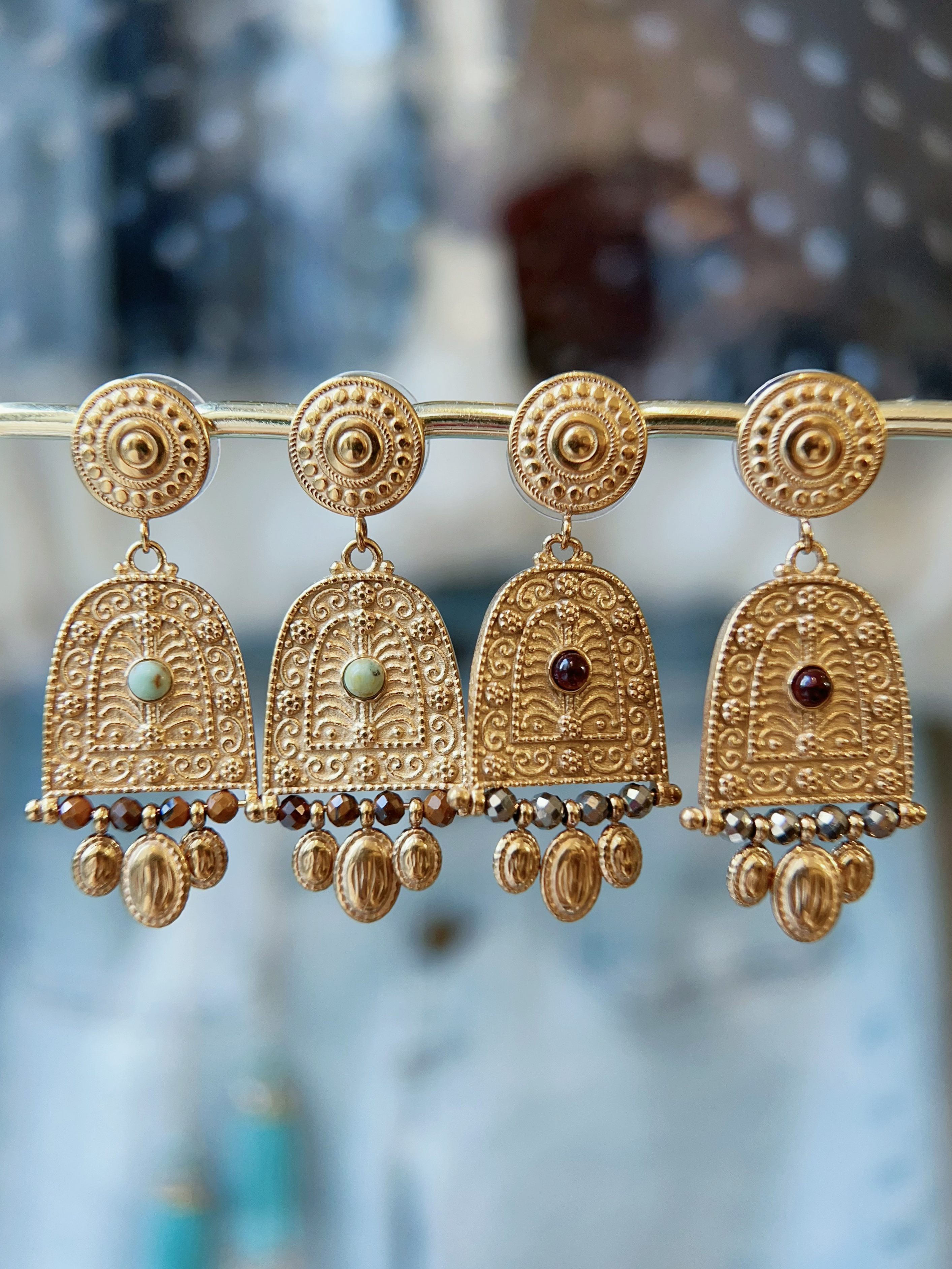 Boucles d'oreilles HABAHA - cloche perles pyrite/oeil de tigre