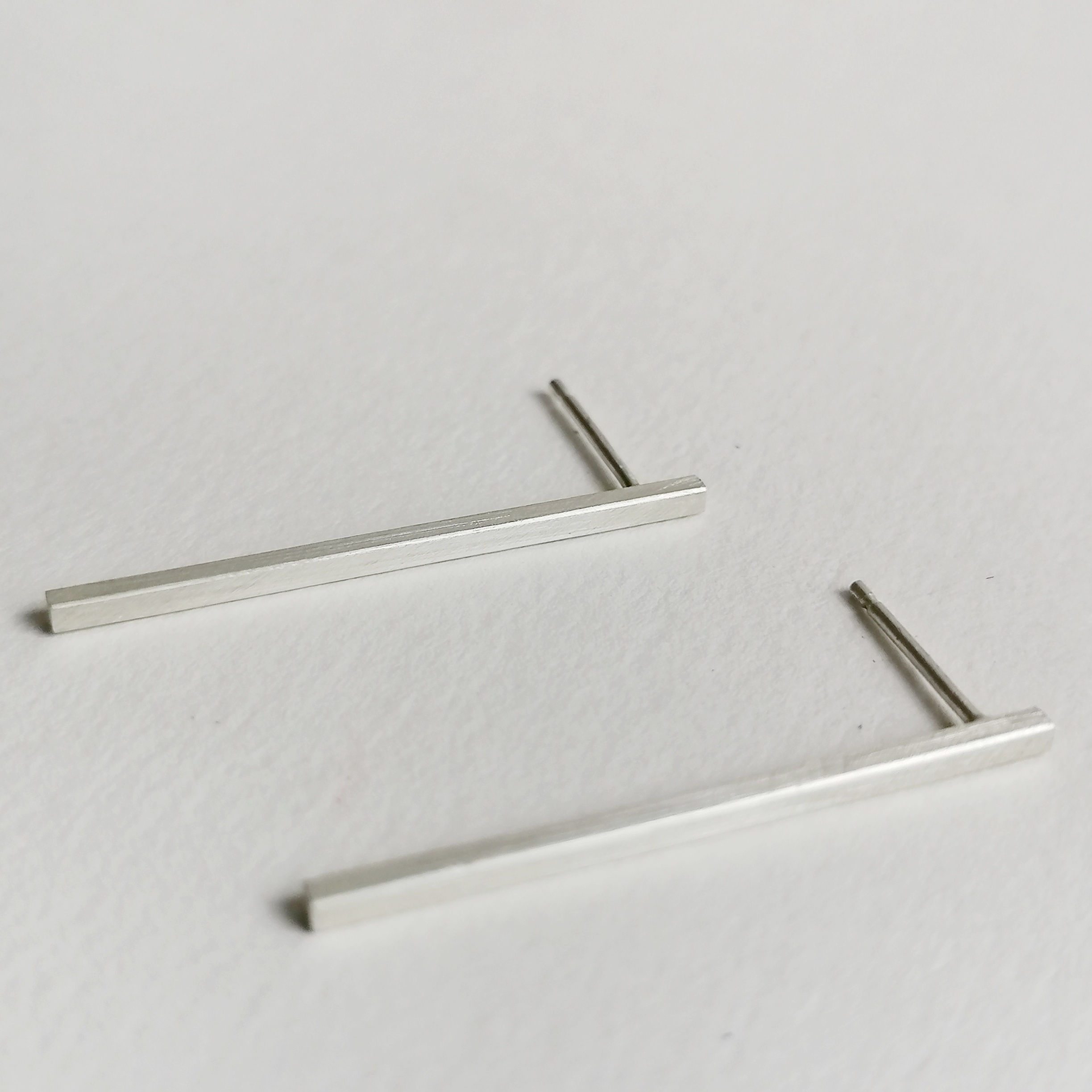 Line collection earring 23- brushed matte finish
