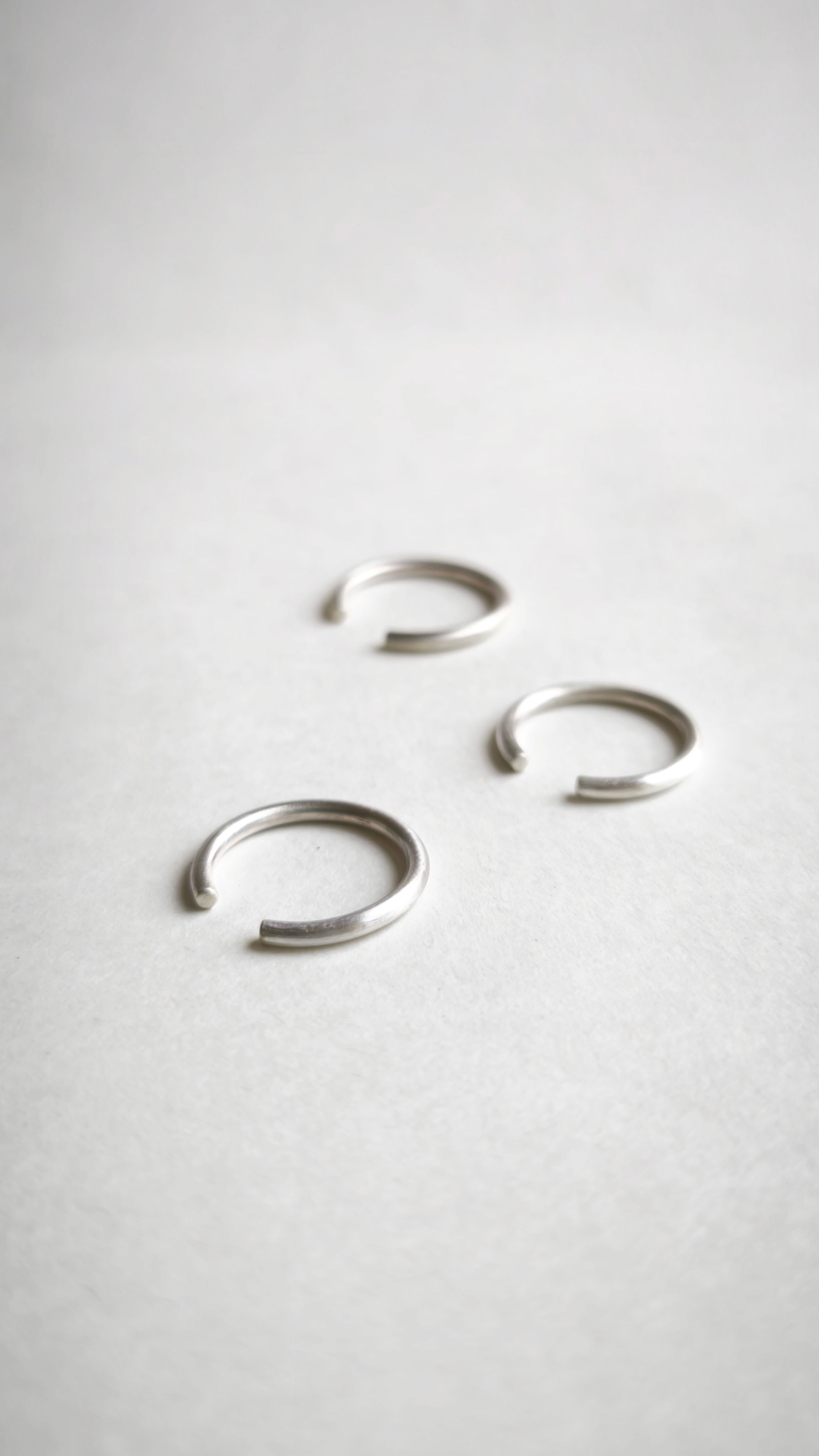 Small size fine ear cuffs - Silver Earring n30- Matte silver