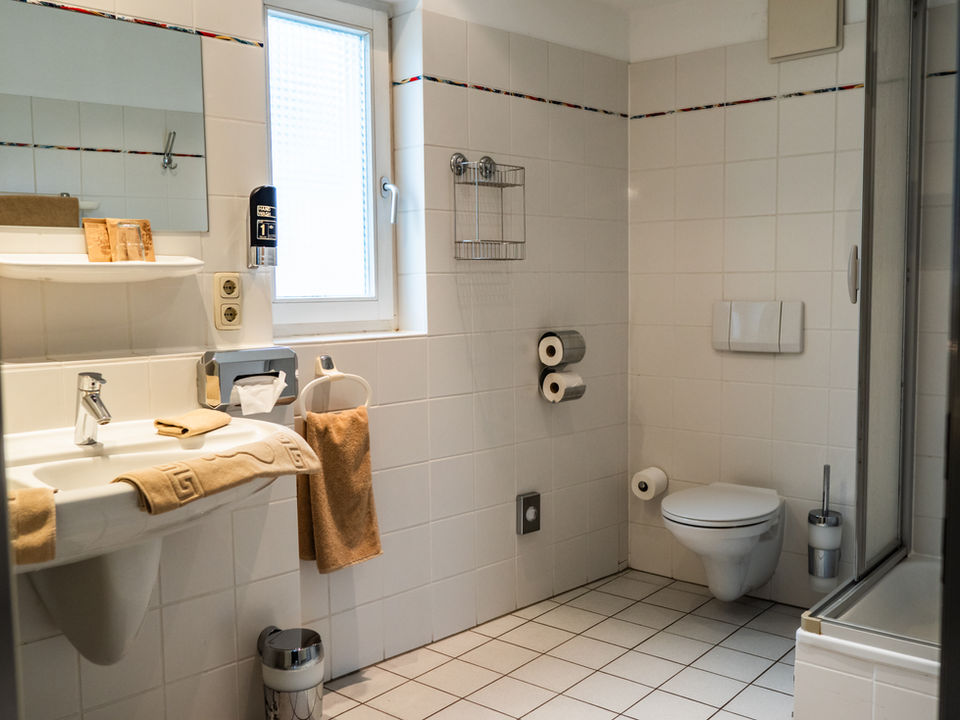 Modernes Badezimmer im Hotel Wetzlarer Hof