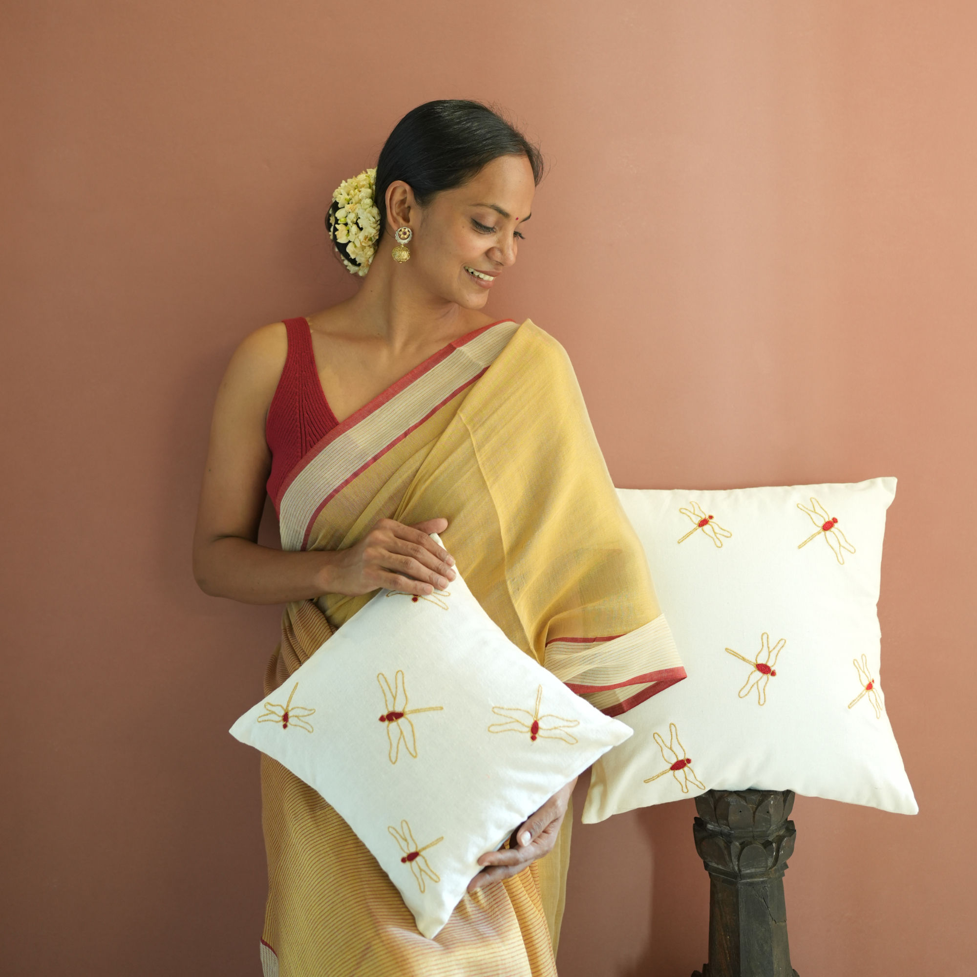 Thumbi Cushion Cover