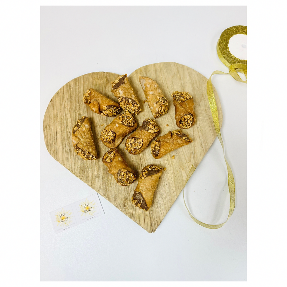 Thumbnail: ‘Stay Golden’ Hazelnut Chocolate Cannoli Gift Bag